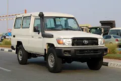 Toyota Land Cruiser 78 4.5L V8 Diesel 9-Seater